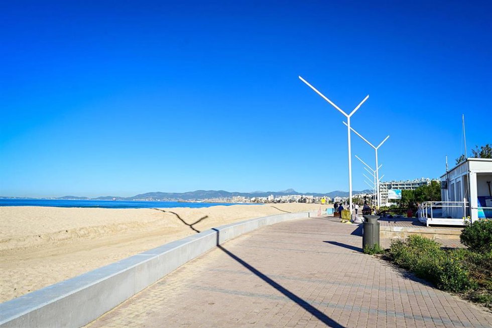 El murete de la Playa de Palma.