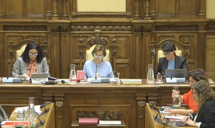 La alcaldesa de Gijón, Carmen Moriyón, interviene en el Pleno Municipal gijonés.