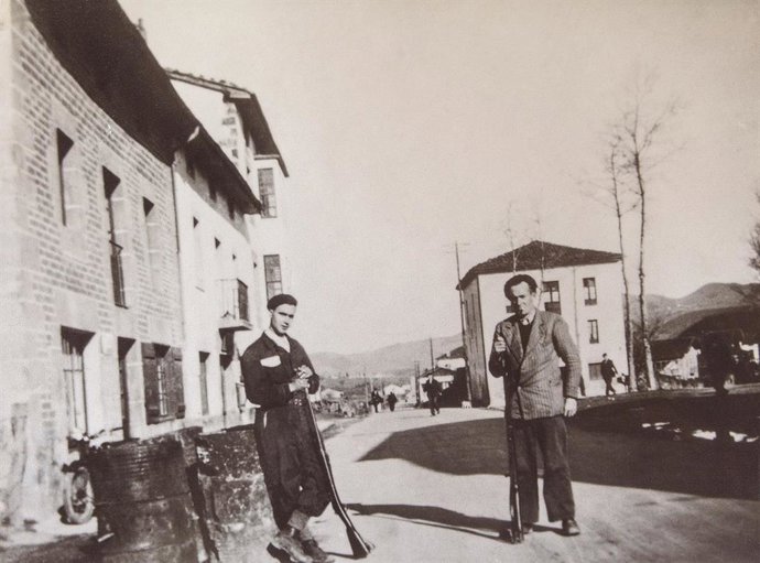 Archivo - Foto de la portada del libro 'Ecos de la guerra de 1936 en Abadiño. Testimonios locales'.