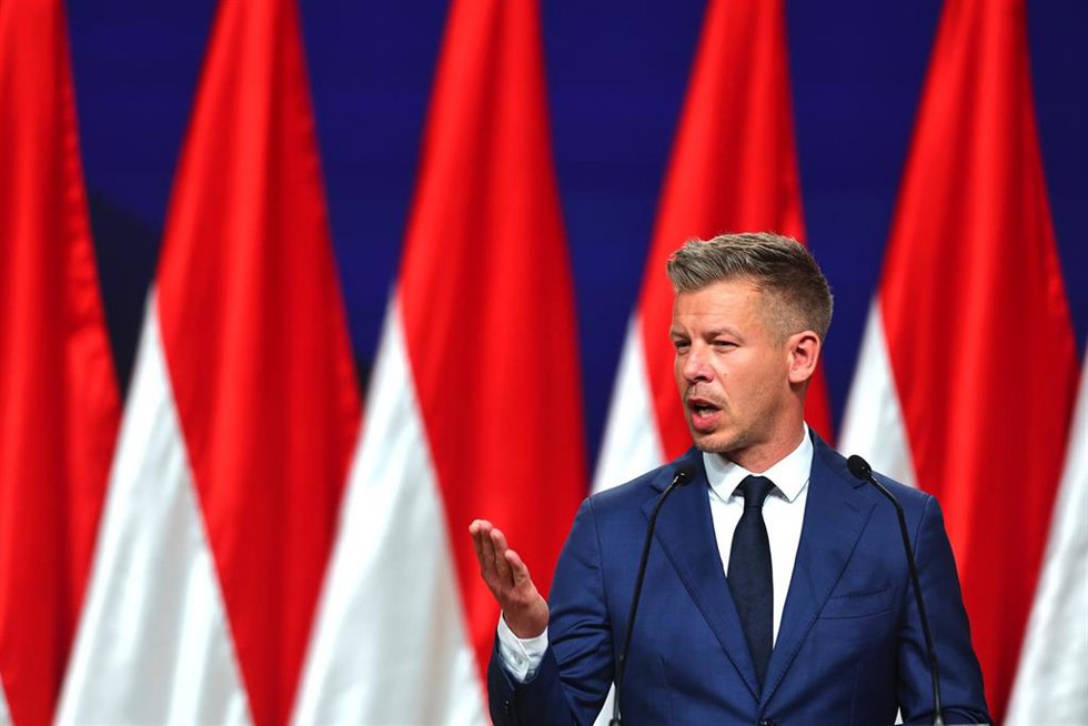 Péter Magyar.