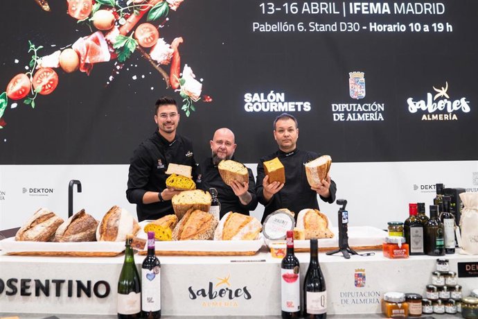 El obrador Las Pitas muestra sus productos en el Salón Gourmets de Madrid.