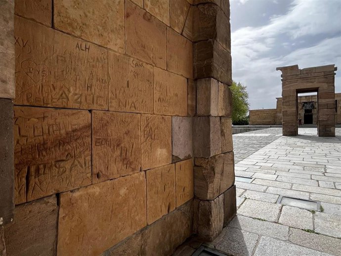 Marcas en el Templo de Debod