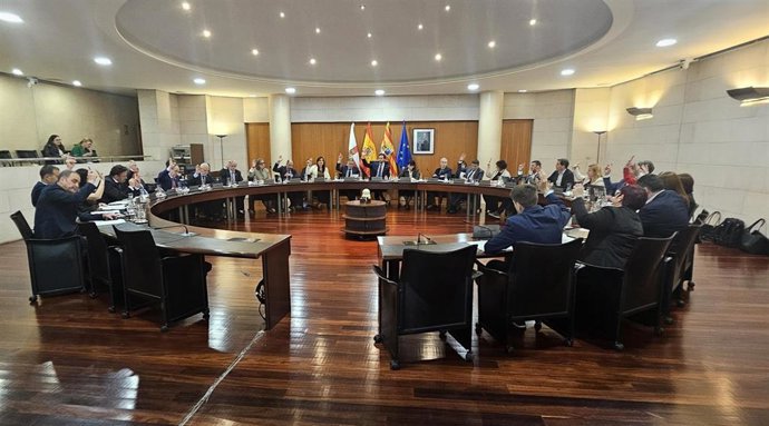 El pleno de la Diputación Provincial de Huesca celebrado este mediodía ha aprobado por unanimidad conceder el XXVIII Galardón Félix de Azara a los regantes de toda la provincia.