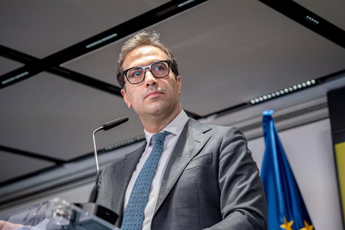 El vicepresidente primero del Gobierno y ministro de Economía, Comercio y Empresa, Carlos Cuerpo, recibe al vicepresidente ejecutivo de la Comisión Europea para Prosperidad y Estrategia Industrial, a  9 de abril de 2026, en Madrid (España). Durante la vis