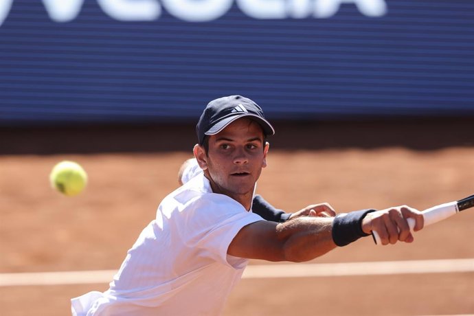Rafael Jodar of Spain in action against Camilo Ugo Carabelli of Argentina during the Round of 16 tennis match of the Barcelona Open Banc Sabadell - Conde Godo 2026 Day 5 at Real Club de Tenis Barcelona on April 15, 2026 in Barcelona, Spain.
