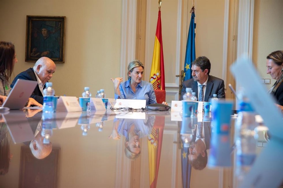 La minsitra de Educación y Formación Profesional, Milagros Tolón, presenta el protocolo contra el acoso escolar