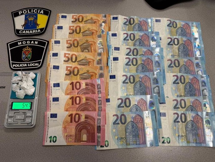 Droga y dinero incautado por la Policía Local de Mogán (Gran Canaria)