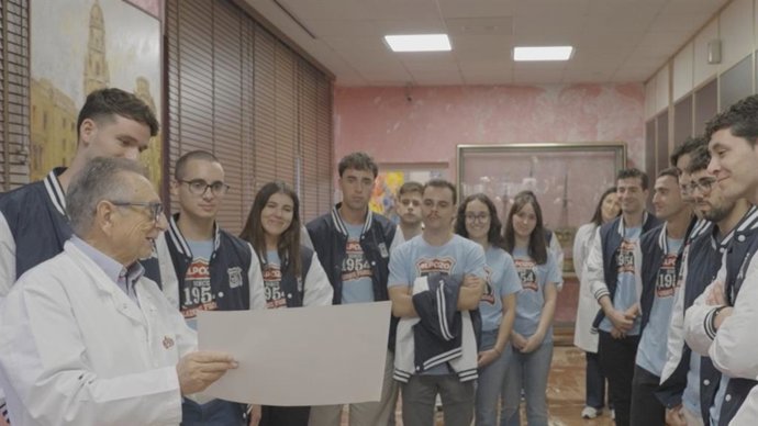 Participantes en el programa ‘Graduate Program’, en una de las sesiones de trabajo junto al presidente del Grupo Fuetes,  Tomás Fuertes