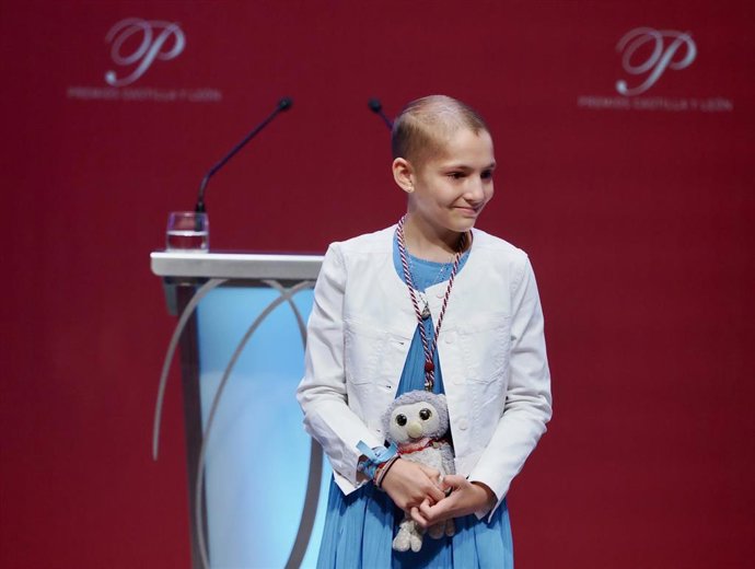 Archivo - La galardonada María Caamaño Múñez, por el Premio Castilla y León de los Valores Humanos y Sociales 2024, durante la entrega de los Premios Castilla y León 2024, en el Centro Cultural Miguel Delibes, a 18 de junio de 202 