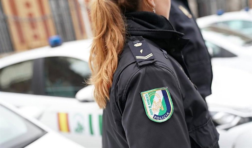 Agente de la Unidad de Policía Nacional Adscrita a la Comunidad Autónoma de Andalucía (UPA)