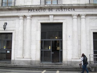 Archivo - Juicio en Valladolid a un trabajador de telemarketing por usar los datos de personas mayores para estafarles.