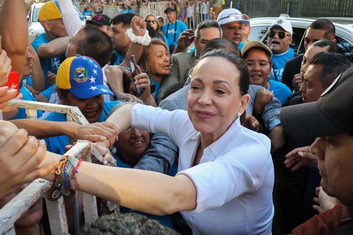 Archivo - March 12, 2026, Santiago, Chile: Maria Corina Machado arrives to meet with thousands of Venezuelans. Maria Corina Machado visit Chile and met with thousands of Venezuelans.,Image: 1082465273, License: Rights-managed, Restrictions: , Model Releas