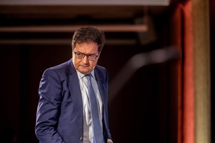 El ministro para la Transformación Digital y de la Función Pública, Óscar López, durante la tercera jornada del VI Foro Económico organizado por elDiario.es, en el Colegio de Arquitectos de Madrid, a 27 de marzo de 2026, en Madrid (España). Este foro es u