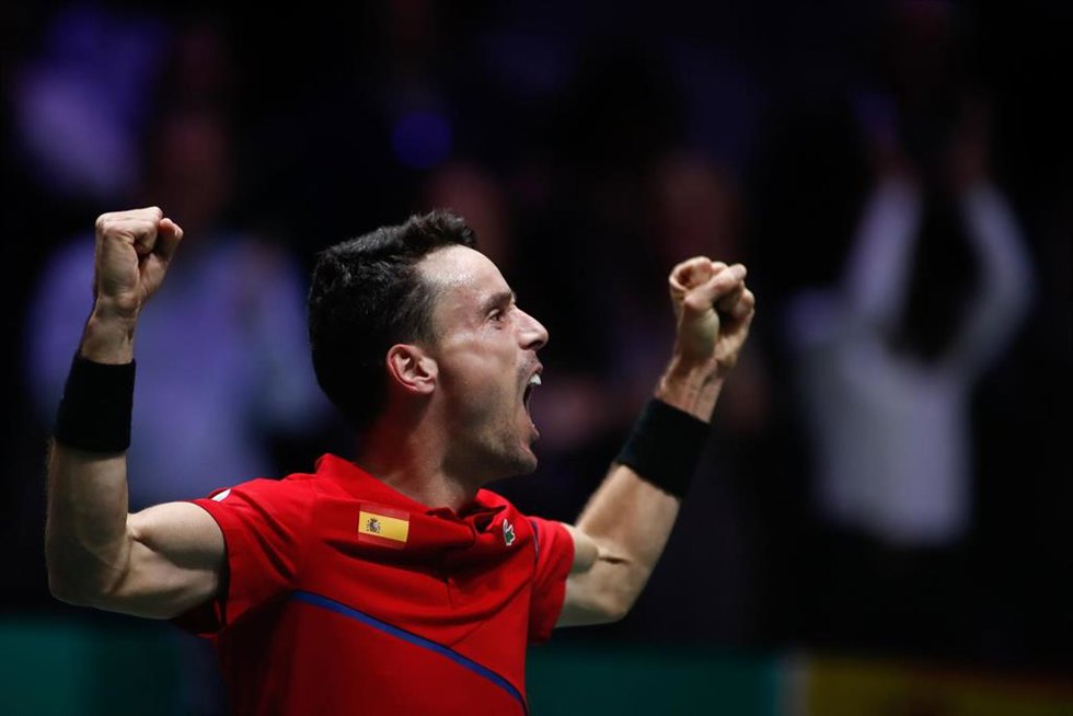 Archivo - Roberto Bautista celebra su punto en la final de la Copa Davis de 2019