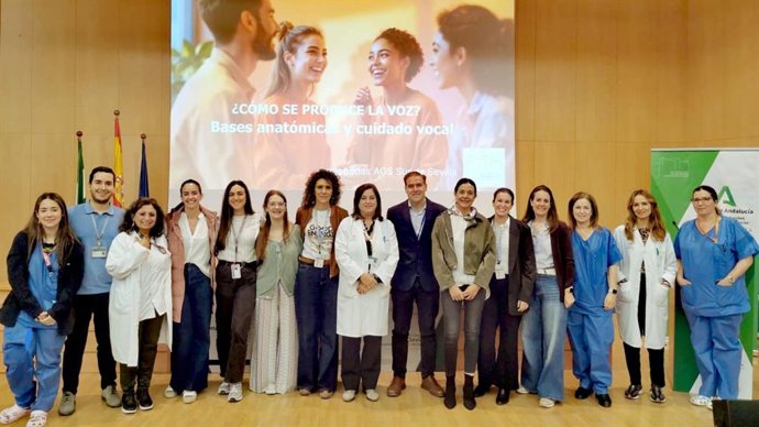 El equipo de Logopedia del Área Sanitaria Sur de Sevilla conmemora el Día Mundial de la Voz.