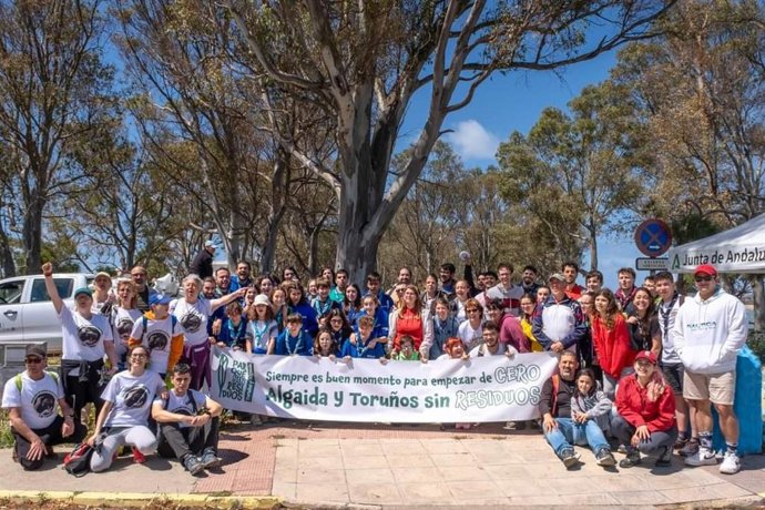 Voluntarios de la jornada de limpieza en Los Toruños.