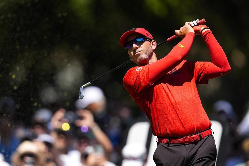 Archivo - Sergio García durante el torneo del LIV Golf en el recorrido de Valderrama