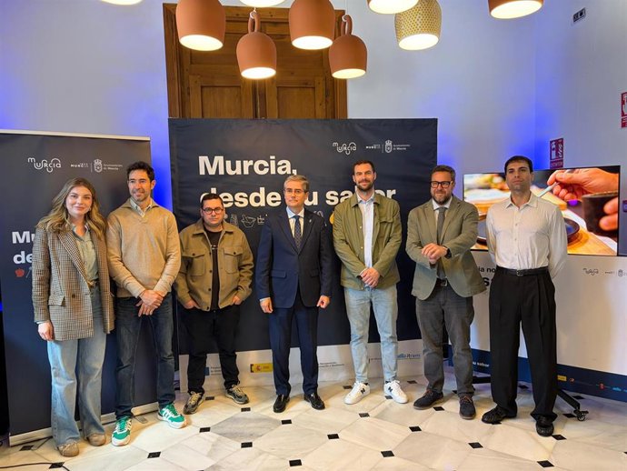 Presentación de las 'Cenas Clandestinas', una propuesta gastronómica enmarcada en la campaña 'Murcia, desde su sabor'
