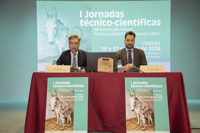 Lorite e Hidalgo, durante la inauguración de las Jornadas sobre Reproducción Equina.