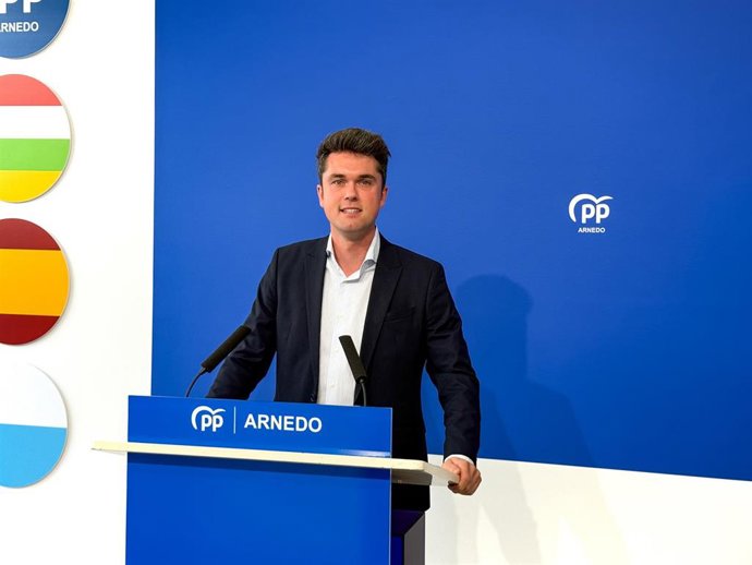 El portavoz del PP de Arnedo, Jesús Rubio, en una comparecencia de prensa