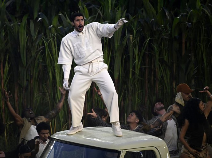 Archivo - Bad Bunny Super Bowl halftime show during the NFL Super Bowl 60 LX football game between the New England Patriots and the Seattle Seahawks in Santa Clara, CA on Feb 8, 2026 Charles Baus/CSM.,Image: 1073315461, License: Rights-managed, Restrictio