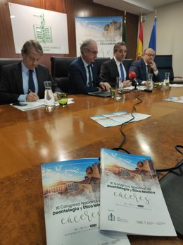 Presentación del IX Congreso de Deontología y Ética Médica que se celebra en Cáceres