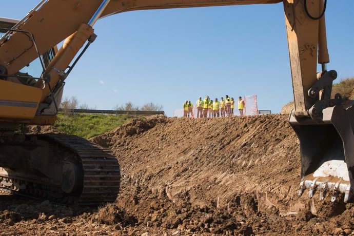 Avanzan las obras de ensanche y mejora de la carretera LR-259 entre Ausejo y Alcanadre