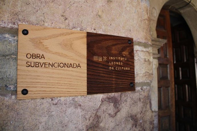 Cartel del plan Iglesia Abierta.