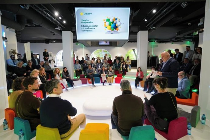 Caja Rural de Asturias promueve el trabajo en red con asociaciones, colectivos e instituciones.