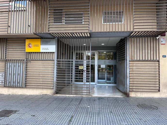 Archivo - Oficina de extranjería en la ciudad de Málaga.