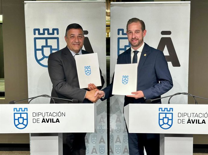 El presidente de la Diputación y el alcalde de Madrigal.