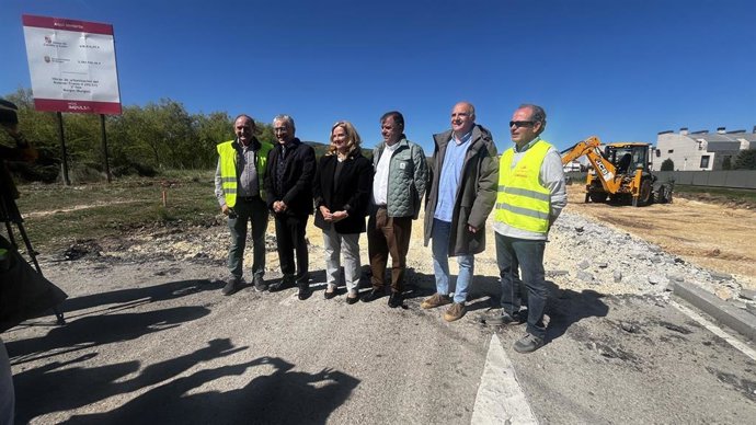 Ayala en la visita al último tramo del bulevar ferroviario de Burgos.