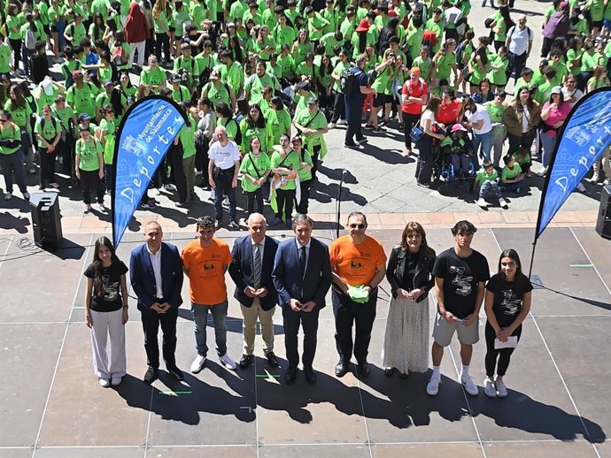 El alcalde en la celebración del Día de la Educación Física.