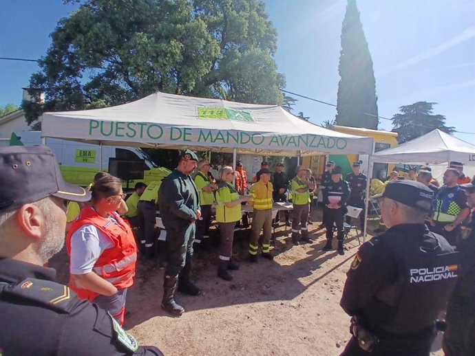 Puesto de Mando Avanzado durante el simulacro de incendio forestal en la urbanización de Santo Domingo de Córdoba.