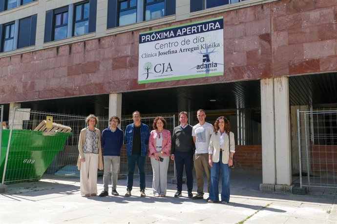 Visita a las obras del nuevo centro de día psicogeriátrico de la Clínica Josefina Arregui de Pamplona.