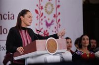 Sheinbaum defiende ir a Barcelona para "seguir hablando" con el Gobierno tras admitir abusos en Conquista