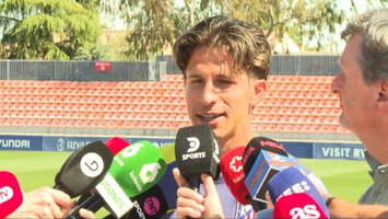 Giuliano Simeone: "Tengo la ilusión de ese niño que por primera vez se vistió de