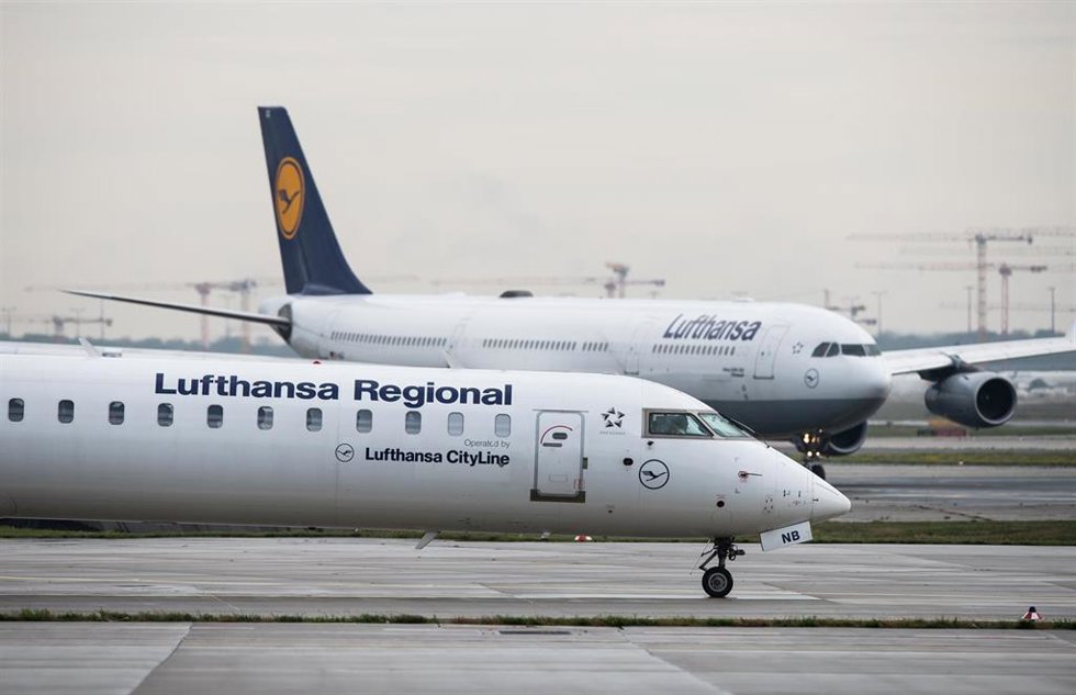 Archivo - Lufthansa CityLine.