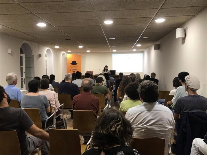 Archivo - Una presentación en la Fundación Carlos Edmundo de Ory de Cádiz