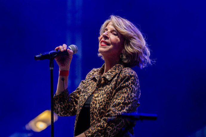 Archivo - La cantante Sole Giménez durante un concierto para celebrar los 40 años de la Real Casa de Correos como sede de Gobierno, en la Puerta del Sol, a 13 de junio de 2025, en Madrid (España). Bajo el lema “En Sol y sin playa, 40 años, vaya, vaya”, má