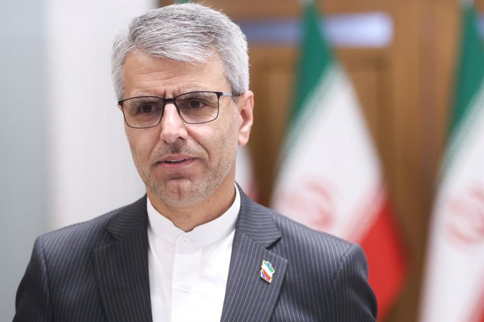 15 de abril de 2026, Teerã, Irã: Esmail Baghaei Hamaneh, atual porta-voz do Ministério das Relações Exteriores, durante sua coletiva de imprensa semanal.