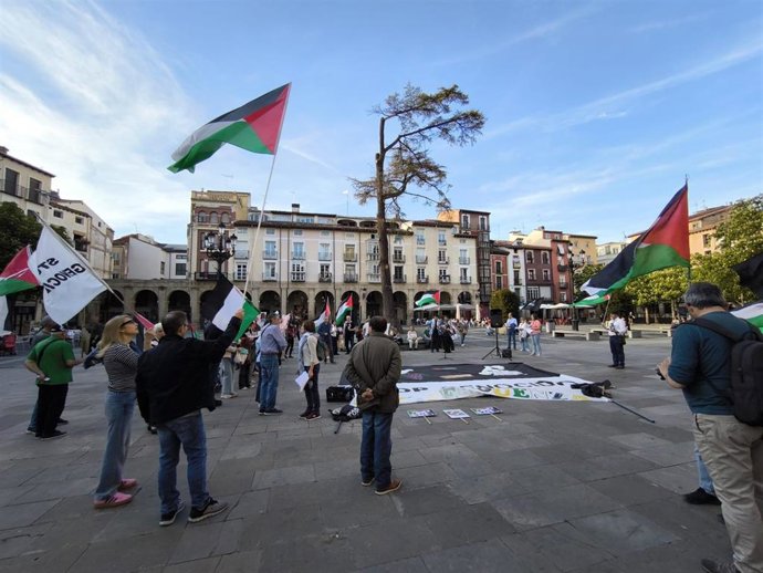 Cacerolada en Logroño en recuerdo al pueblo palestino y en contra del colonialismo y la ocupación de Cisjordania
