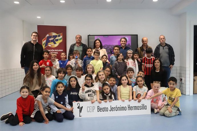 La FRF acerca el fúbtol femenino a los colegios riojanos