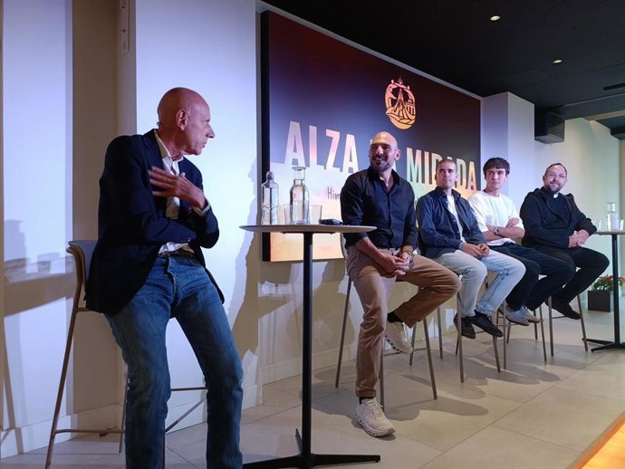 Presentación del himno del viaje del Papa a España.