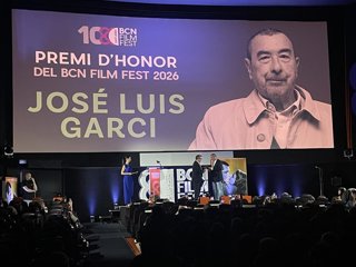 El director José Luis Garci rep el premi d'honor del BCN Film Fest