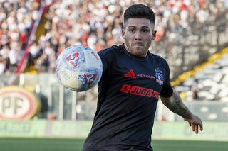 Futbol, Colo Colo vs Huachipato. Fecha 3, Copa de la Liga 2026. El jugador de Colo Colo Victor Felipe Mendez es fotografiado durante el partido de la Copa de la Liga contra Huachipato disputado en el estadio Monumental de Santiago,