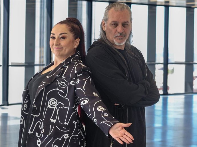 Dioni Y Ángeles, 'Camela'