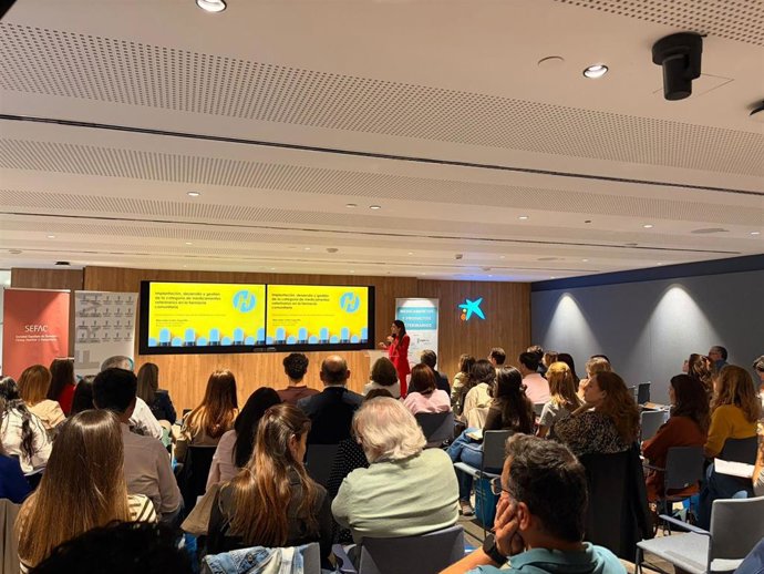 Hefame defiende la veterinaria como eje de diferenciación en la farmacia comunitaria