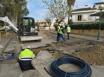 Endesa culmina una nueva fase de mejora de la red eléctrica en la zona turística de Port d'Alcúdia.