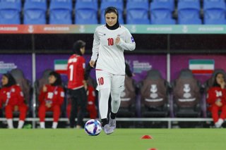 Archivo - Fatemeh Pasandideh con la selección de Irán